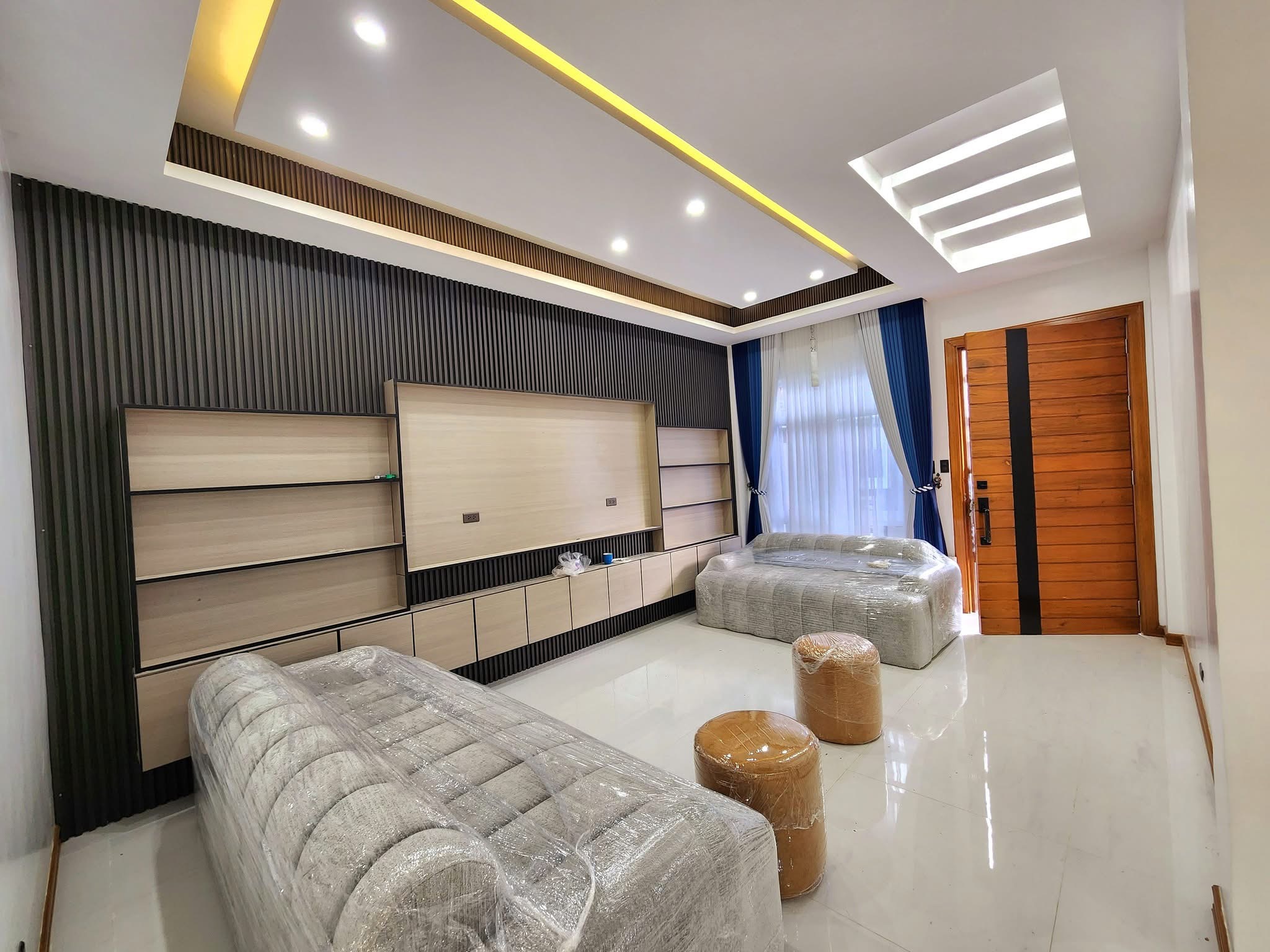 Modern Elegant Home with Pool