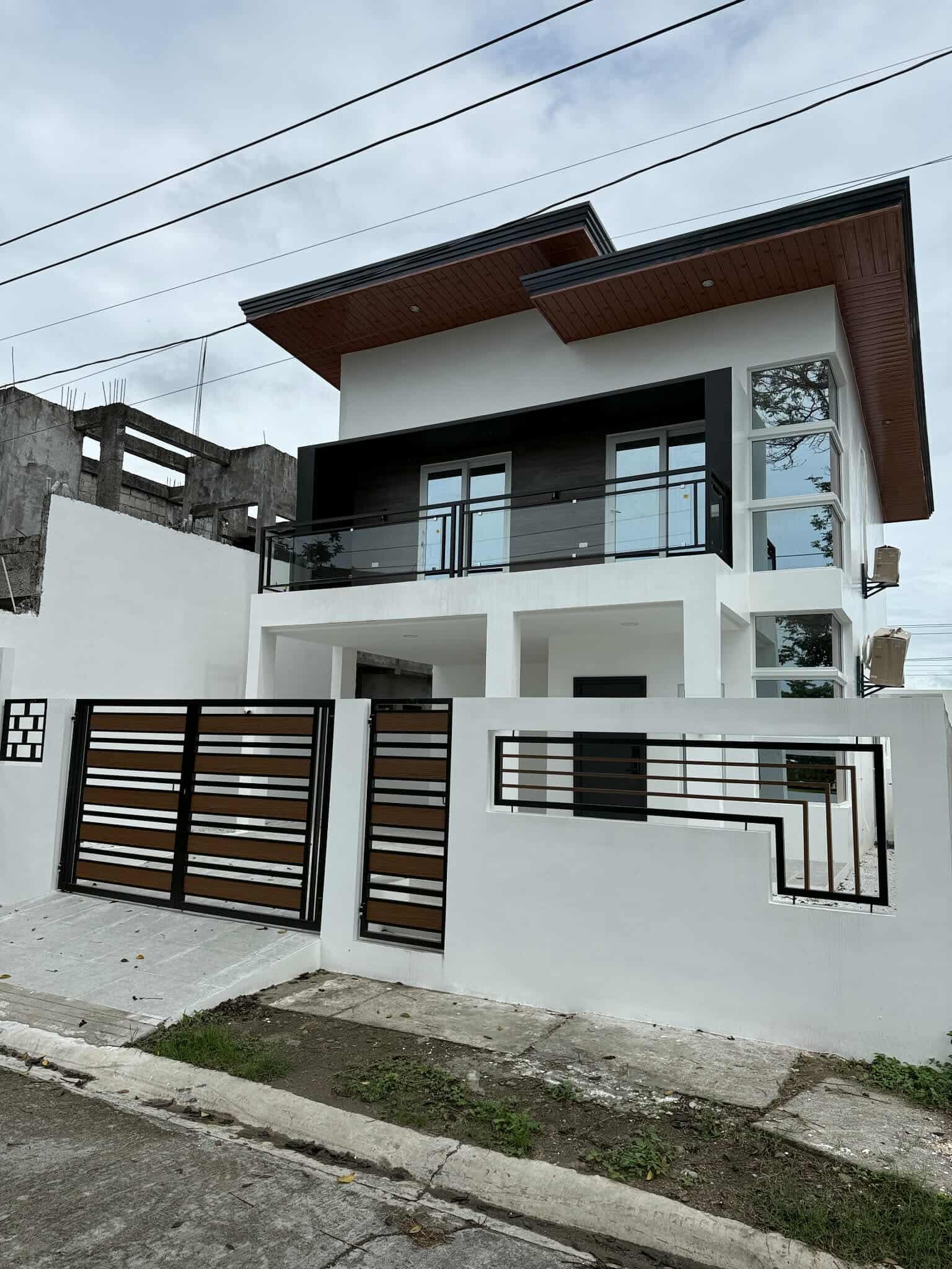Brandnew House for sale near Korean town and Clark